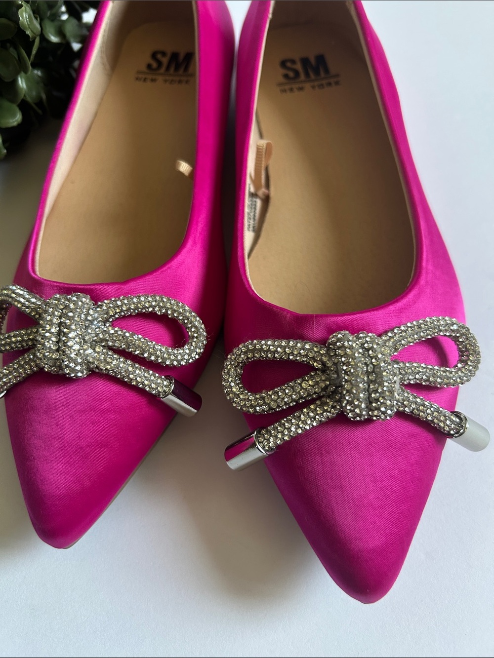 SM New York Fuchsia Pointed-Toe Flats with Rhinestone Bow - Picture 5 of 8